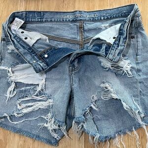 American Eagle 90s Boyfriend Short